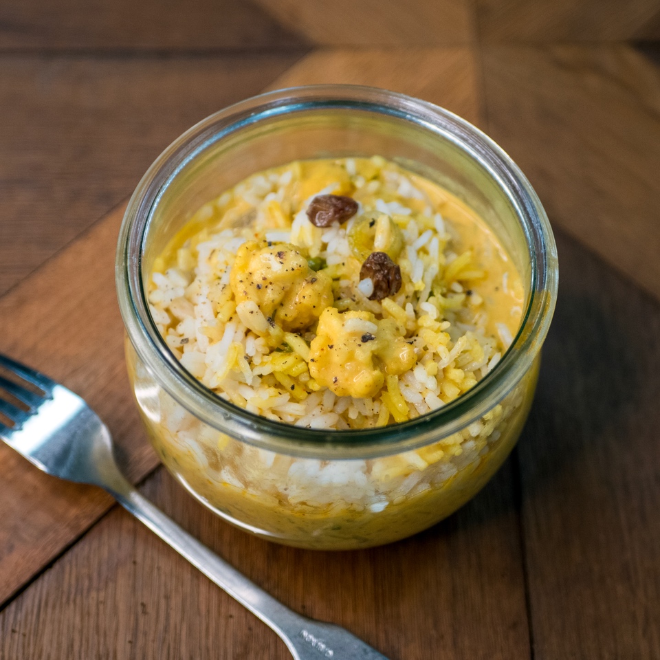 Chou-fleur tikka masala coco curcuma , raisin sec et riz