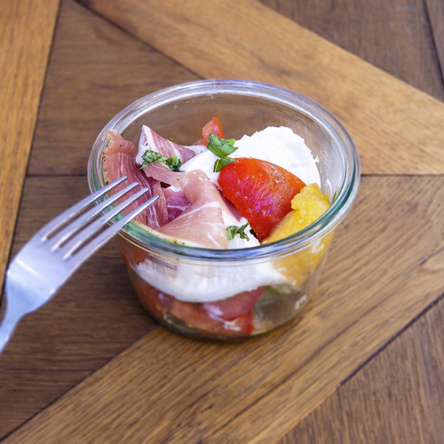 Salade tomate, mozzarella, basilic