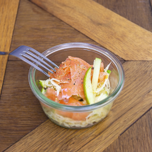 Salade de saumon fumé, céleri et pomme granny