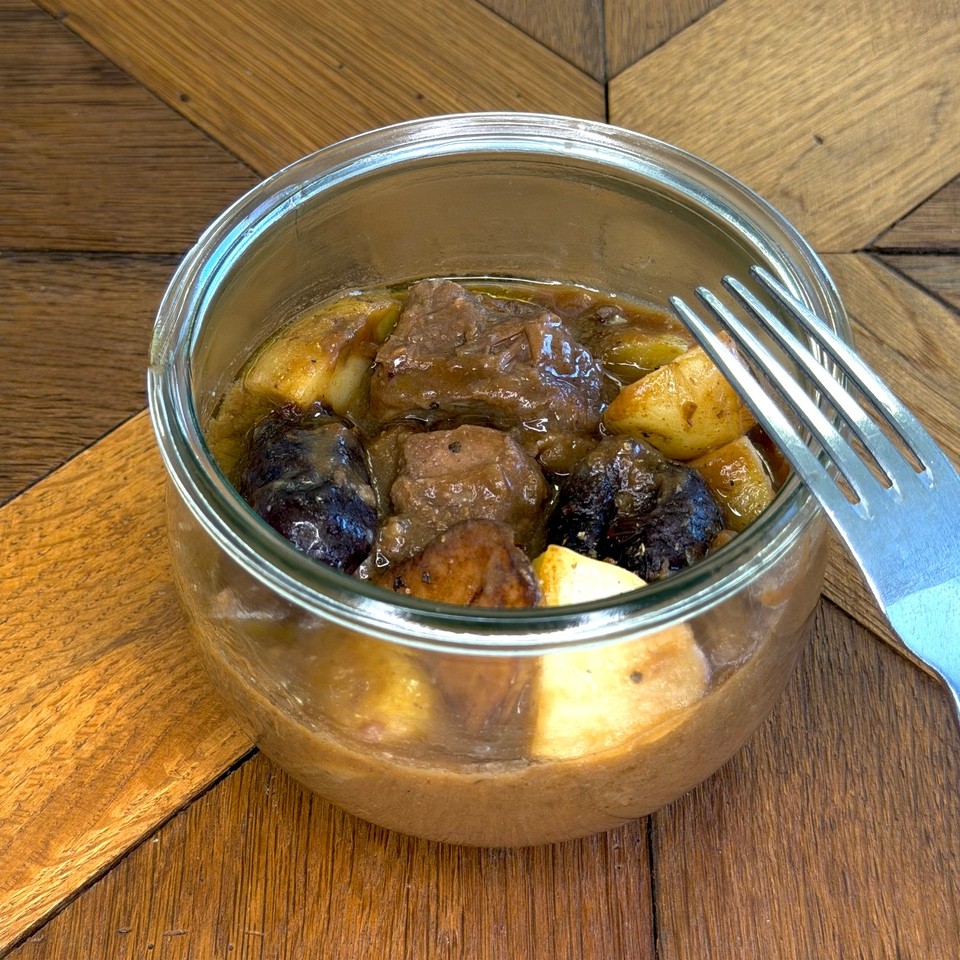 Carbonnade de bœuf à la flamande et pommes de terre Charlotte sautées